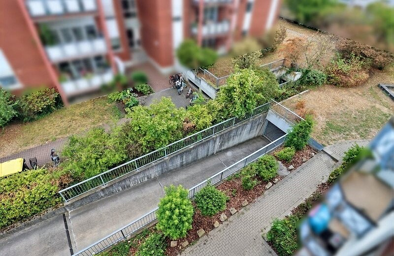 Blick auf die Tiefgarageneinfahrt