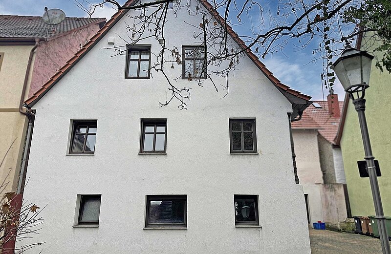 Wohnhaus Straßenansicht