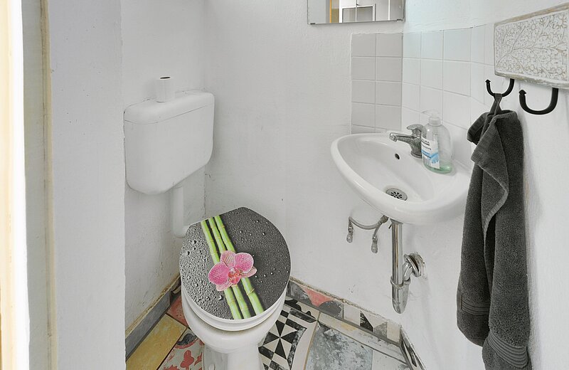 Gäste-WC EG