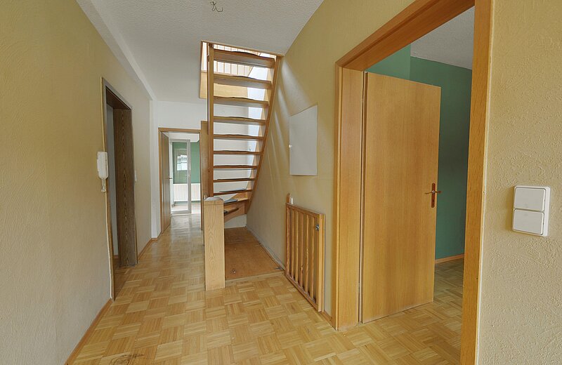 Diele ins DG, Maisonettewohnung