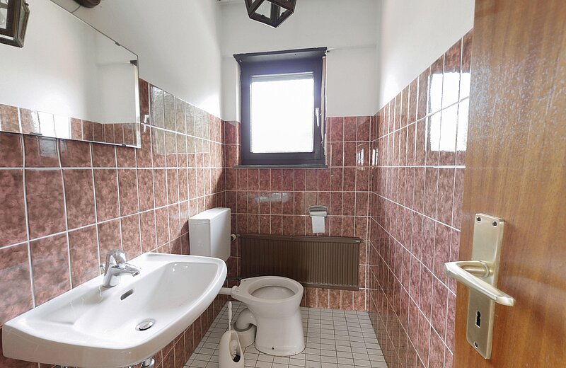 separtes WC im OG