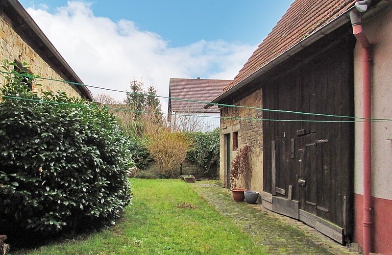 Scheune und Garten